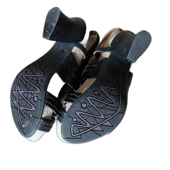 Earthies Shoes - Picture 11 of 11